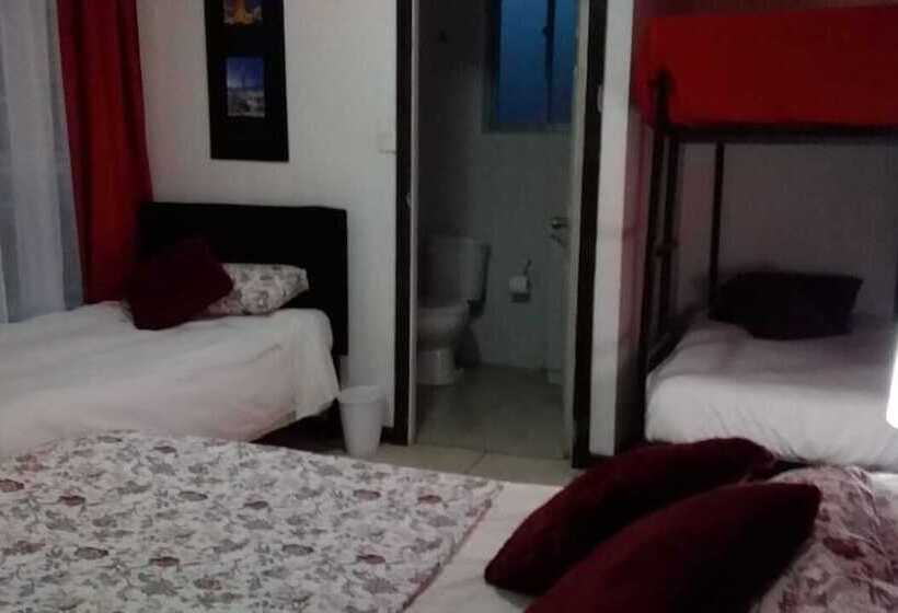 Hostal El Aromo Pensión A Empresas