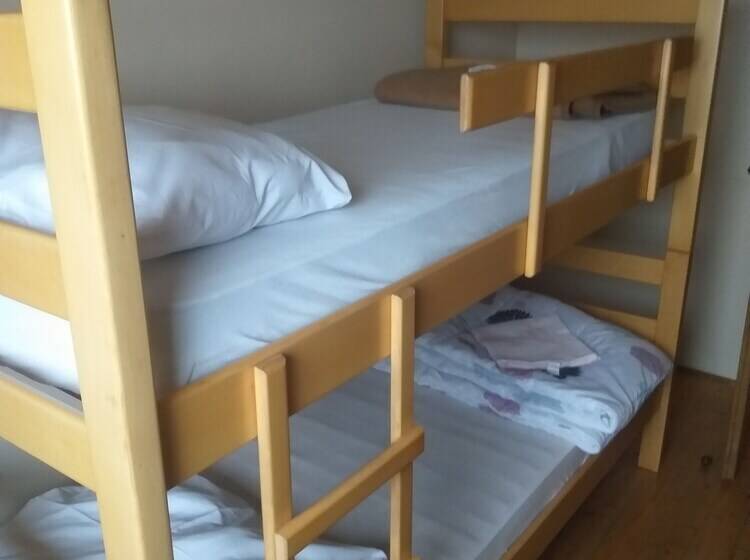 펜션 Mountain Home Omanovac