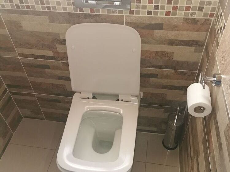 膳宿费 Tswinga Guest House