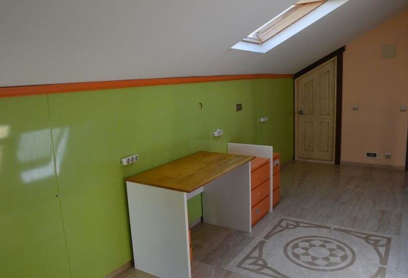 پانسیون Zen House