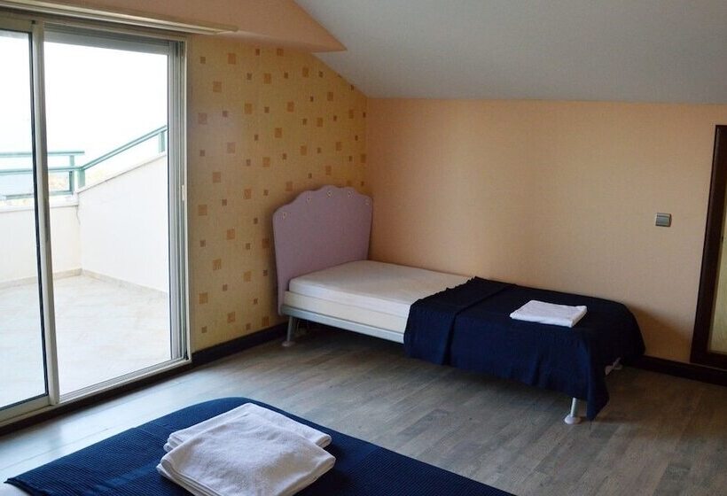 پانسیون Zen House