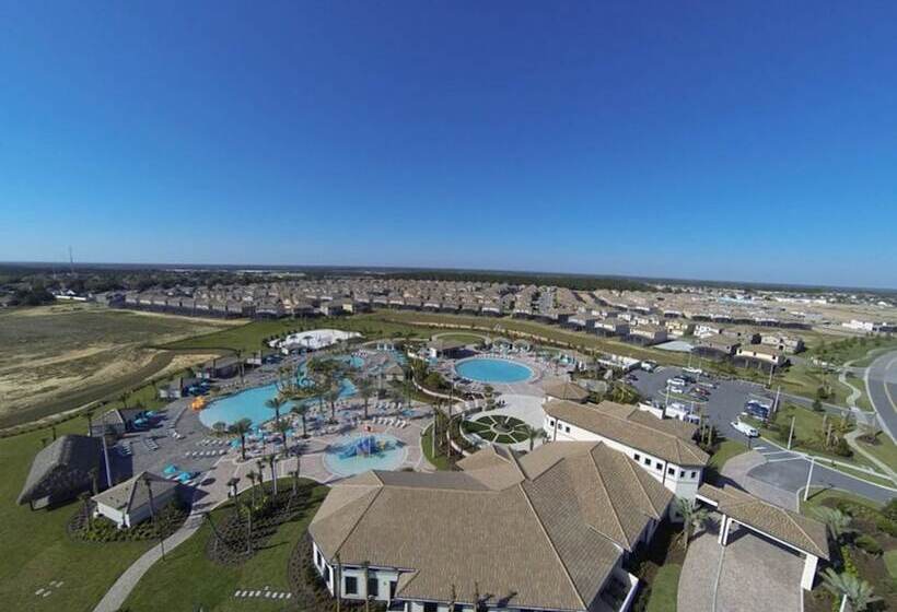Private Resort Home 1131