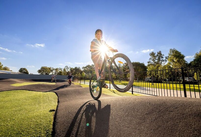 استراحتگاه Big4 Deniliquin Holiday Park