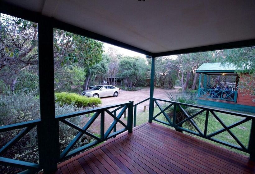 منتجع Gracetown Caravan Park