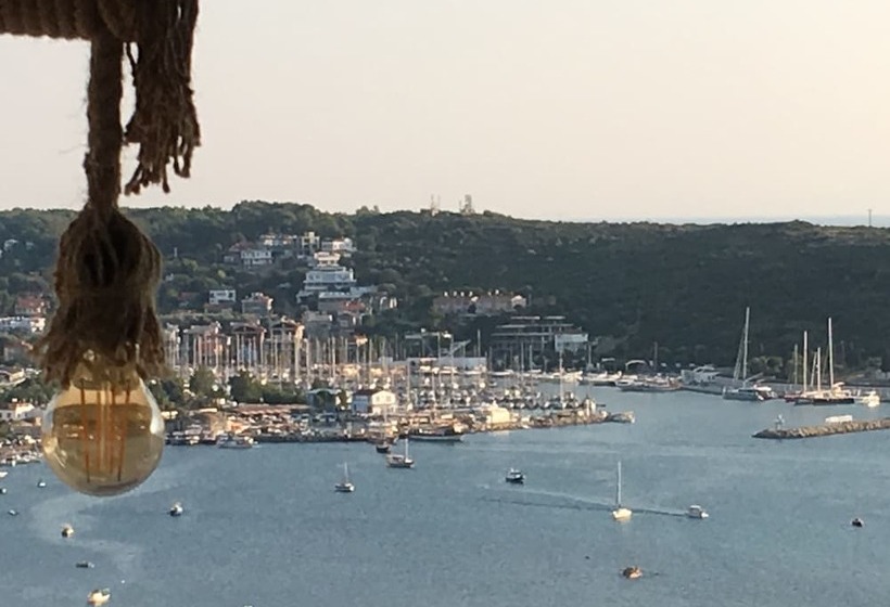 Seraysen Apart