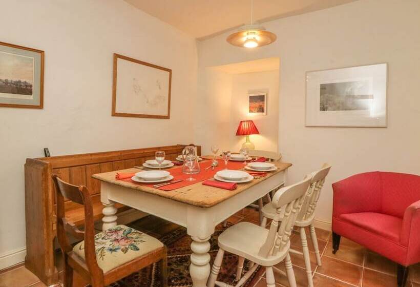 Shiers Farmhouse