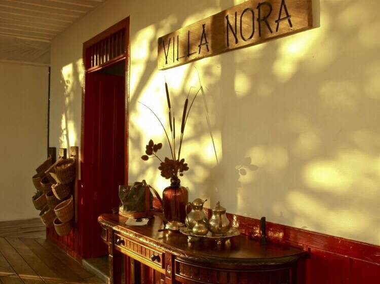 تختخواب و صبحانه Finca Villa Nora