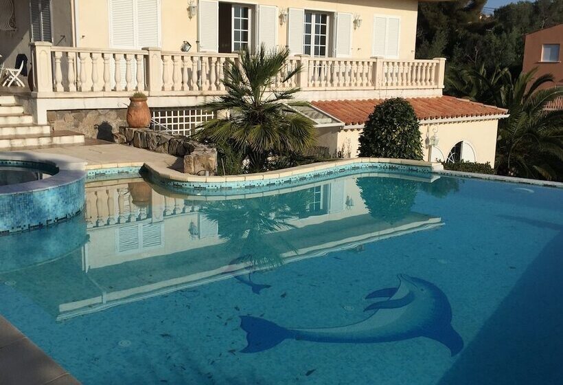 تختخواب و صبحانه Villa Manù