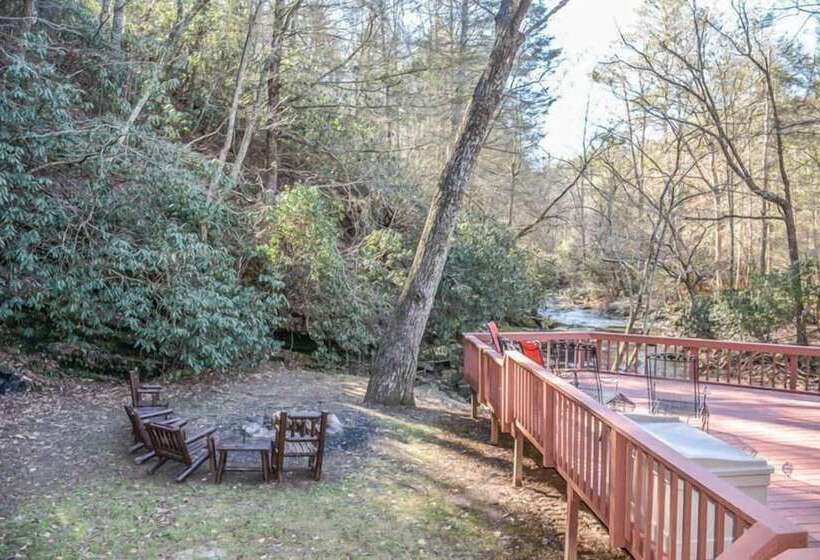 Creekside Retreat