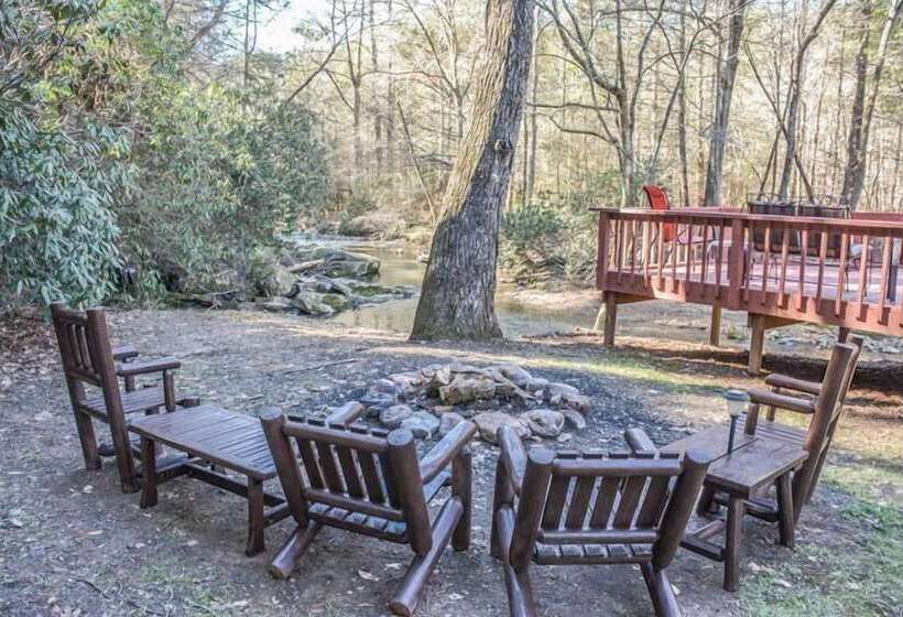 Creekside Retreat
