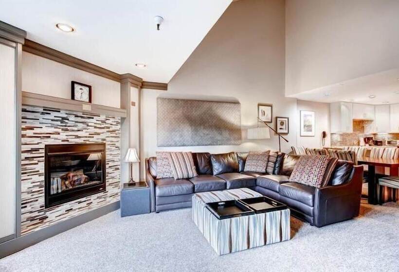 هتل 4 Bedroom Ski In, Ski Out Mountain Vacation Rental Located Next To Historic Main Street In Downtown