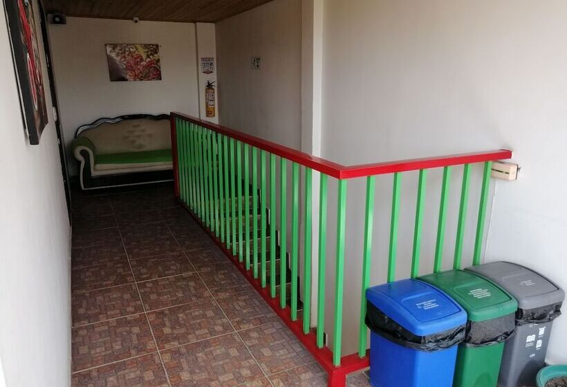 هتل El Balcón De La Villa