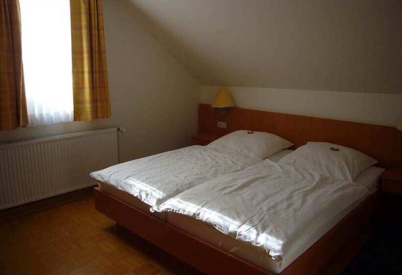 فندق Deutsches Haus