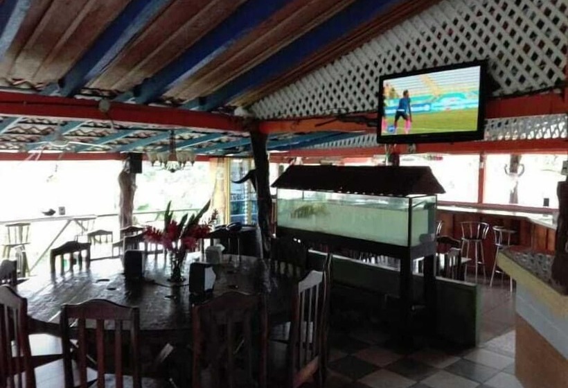 فندق Laberinto Lodge