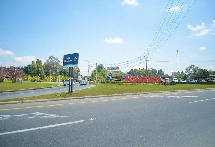 هتل Llano Grande Airport