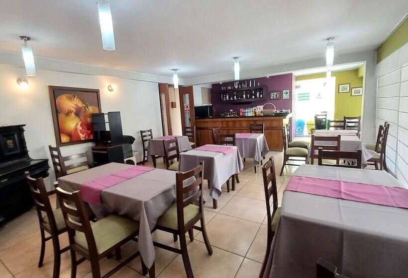 호텔 San Felipe Suites