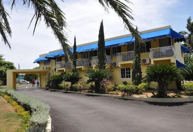 هتل Tamarind Tree Resort