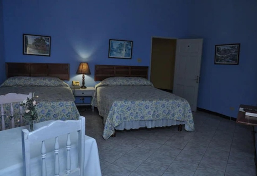 هتل Tamarind Tree Resort