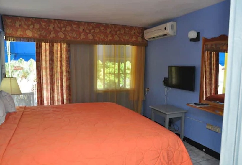 هتل Tamarind Tree Resort