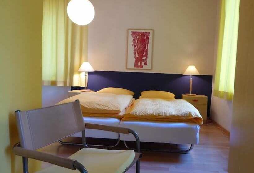 هتل Villa Kehrwieder