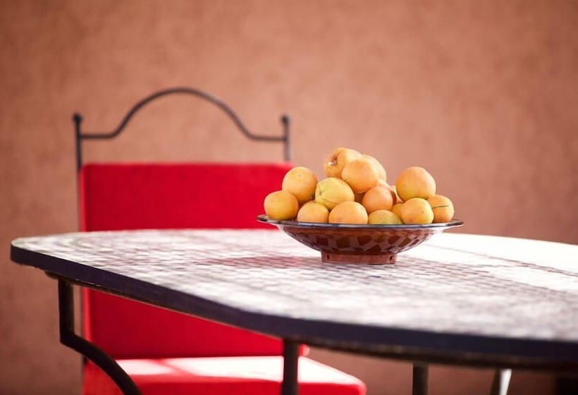 L  Amandier Hotel & Villas