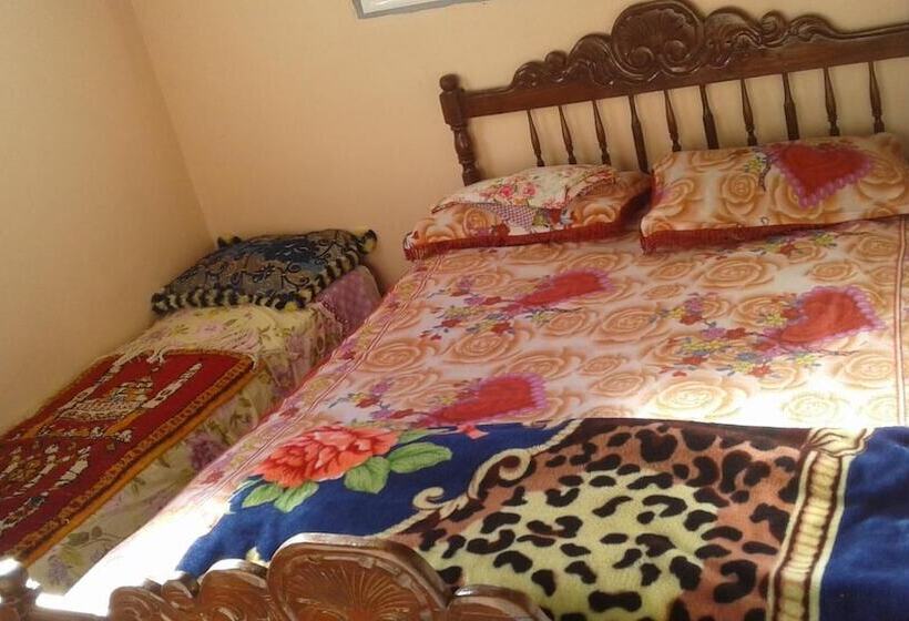 ペンション Auberge Toubkal Amsouzart Aitst Idar