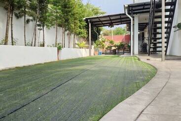 پانسیون Wawasan Homestay Butterworth