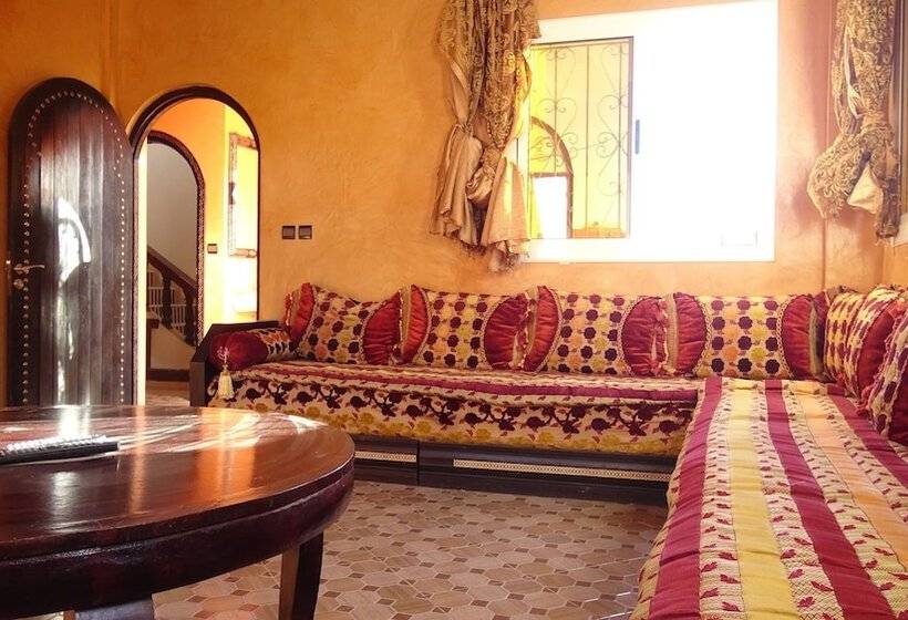 پانسیون Zina Surf