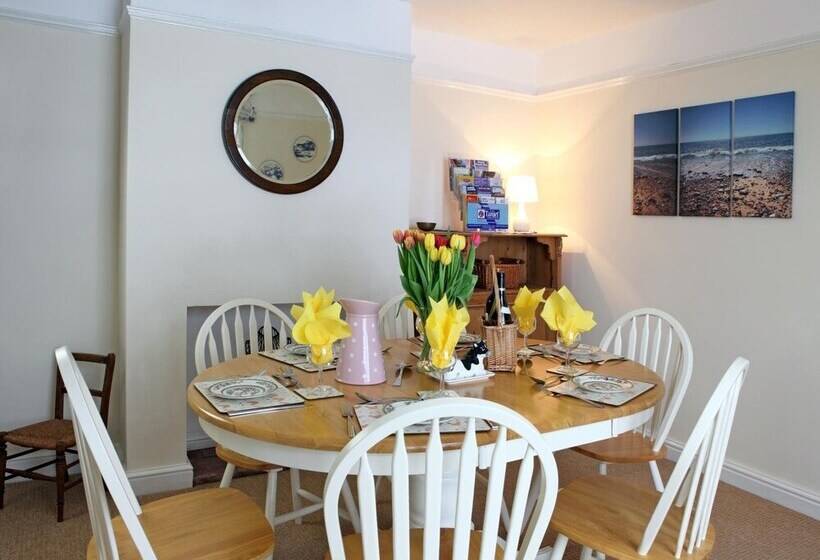 Dairy Barns Holiday Cottages