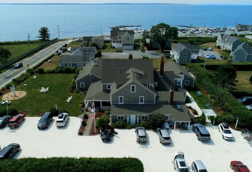 هتل Beach Breeze Inn