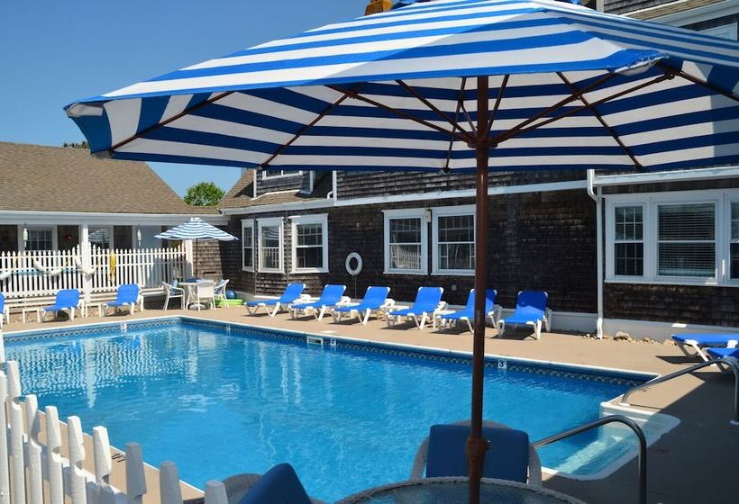 هتل Beach Breeze Inn