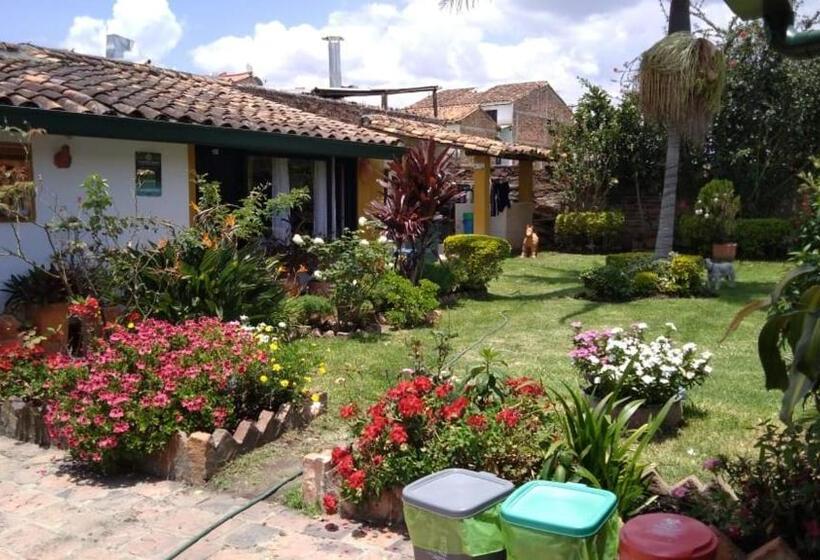 هتل Hospederia Colonial De La Villa