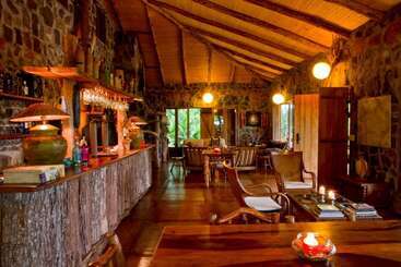 هتل Yacaratia Lodge