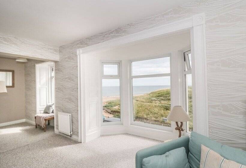 Larksbay View