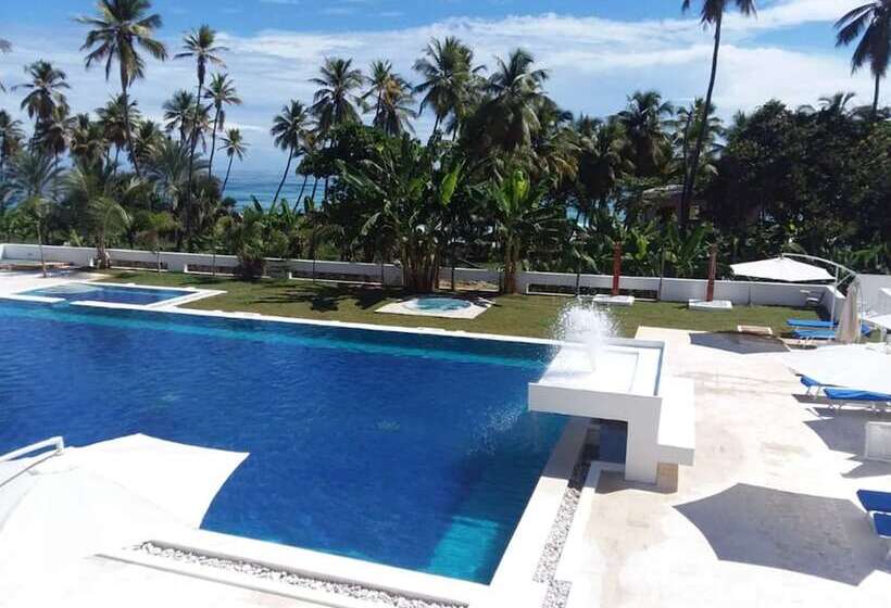Oasi Encantada Beach Resort