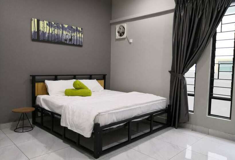 Pension Re   Roomy Stay