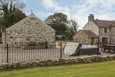 Y Deri Cottage