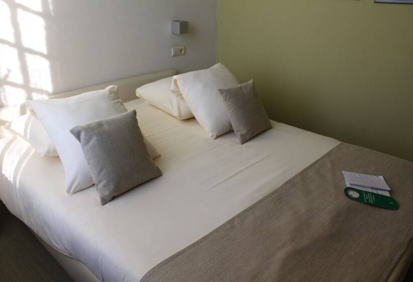 تختخواب و صبحانه Amaryllis Hotel Veurne