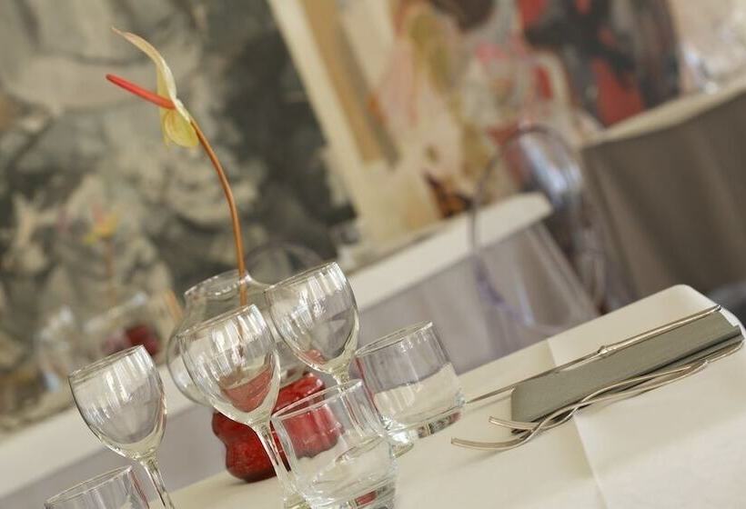 فندق Continental