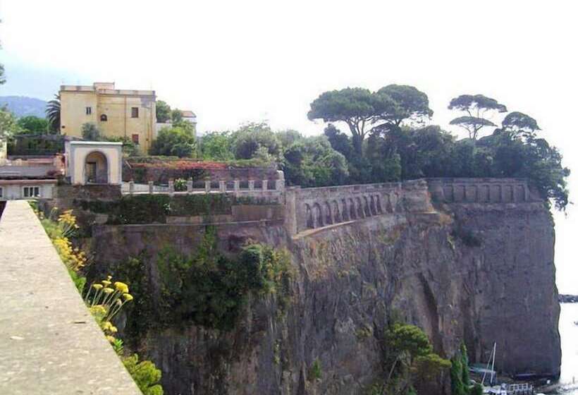 Hotel Domus San Vincenzo