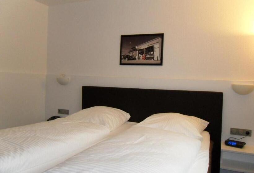 هتل Gasthof Traube