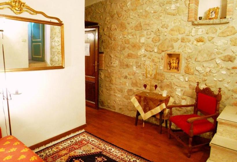 호텔 Guest House Il Borgo Di Sempronio