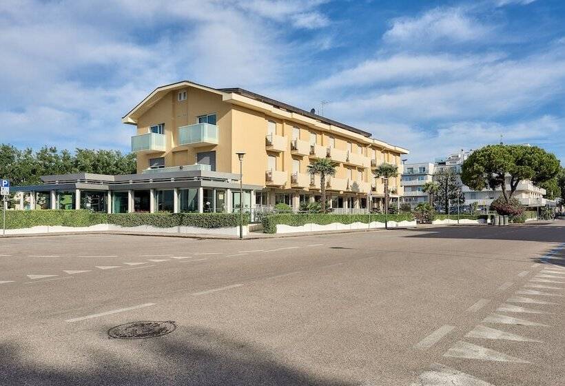 فندق Junior Family