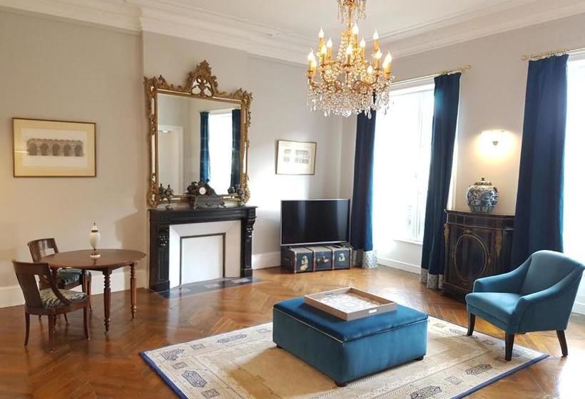 پانسیون Le Tardif, Noble Guesthouse