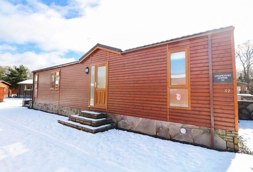 32 Cruachan Lodge