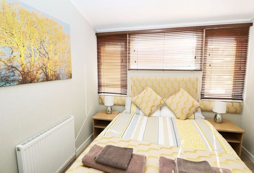 32 Cruachan Lodge
