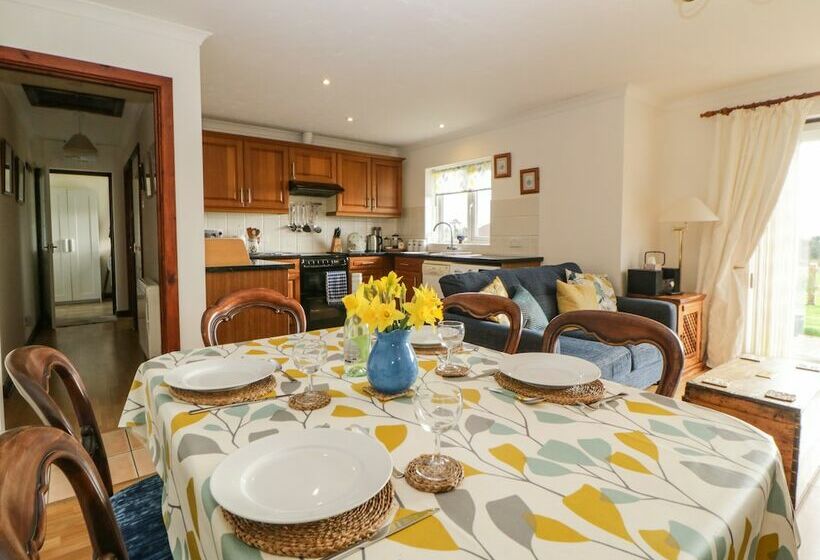 Broom Cottage
