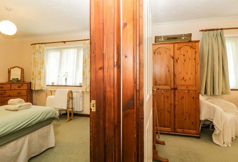 Broom Cottage