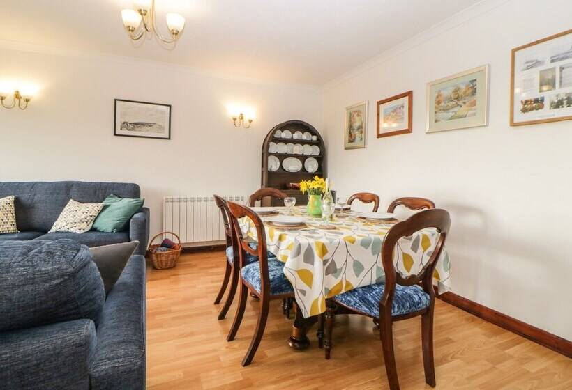 Broom Cottage