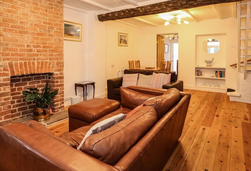 Duck Cottage
